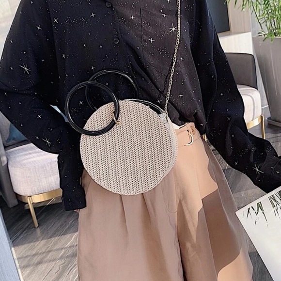 Beige Round Shaped Woven Crossbody Bag - Picture 2 of 5